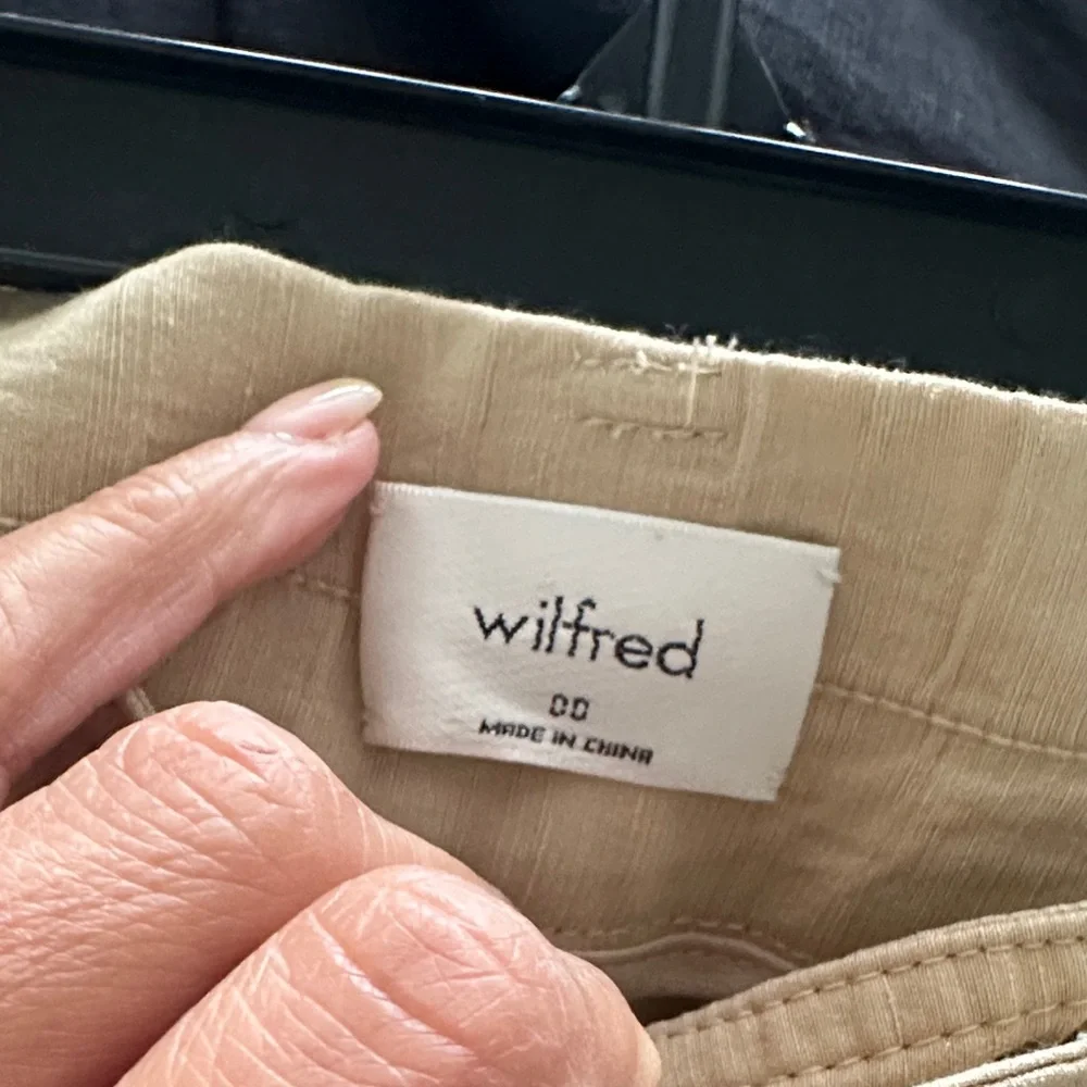 Wilfred x Aritzia beige belted cargo linen blend pants Crop size 00